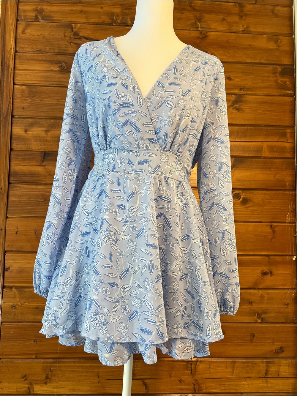 Floral V-Neck Long Sleeve Mini Dress in Light Blue